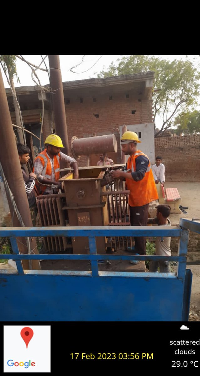 मंडल बागपत #EDD1_BRT_EDSD6_के अंतर्गत ग्राम लुम्ब तूगाना मे कार्यशाला बड़ोत के कार्मिकों द्वारा साइट पर 250 एव 400 केवीए ट्रांसफार्मर मे हुए व्यवधान को ठीक करा कर विद्युत आपूर्ति सामान्य रूप से सुचारूकराई गई
<a href="/MdPvvnl/">MD Pvvnl</a> <a href="/SEworkshopPVVNL/">Pankaj Agarwal</a> @EE_WSGzb @EEedd1baraut