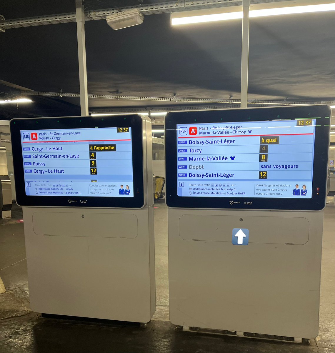 Après des années H.S, l’écran affichant les <a href="/RER_A/">RER A</a> direction Torcy &amp; Boissy SL est de nouveau fonctionnel pour le plus grand bonheur des usagers côté Transilien! 🎉

<a href="/Jemmel_Ma/">Jemmel Mahi</a> <a href="/Moussa_Kante1/">Moussa KANTE</a> <a href="/GrisoglioA/">Grisoglio Agnès</a> <a href="/Sylvain_Jonnet/">Sylvain Jonnet</a> <a href="/delphine_ledoux/">Delphine Ledoux</a> <a href="/FouedKaouachi/">KAOUACHI Foued</a> <a href="/ClientsRATP/">Service Client RATP👌</a> <a href="/Jmounir01/">J.Mounir</a>