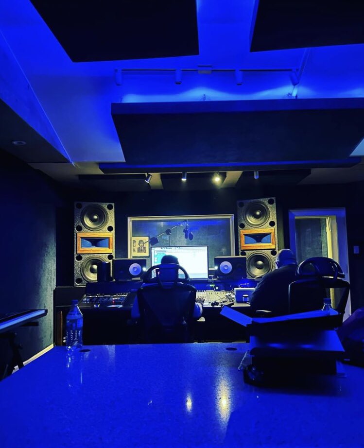 ReadySetImpact's tweet photo. Late night early morning session 🎶 TV 📺 soundtrack #readysetimpact https://t.co/GRtlYmElly