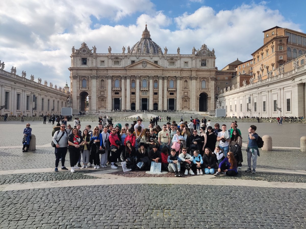 ratoathcollege's tweet photo. A spectacular end to our time in Rome with a visit to the Vatican and the Sistine Chapel. https://t.co/RFOp6NwRhl