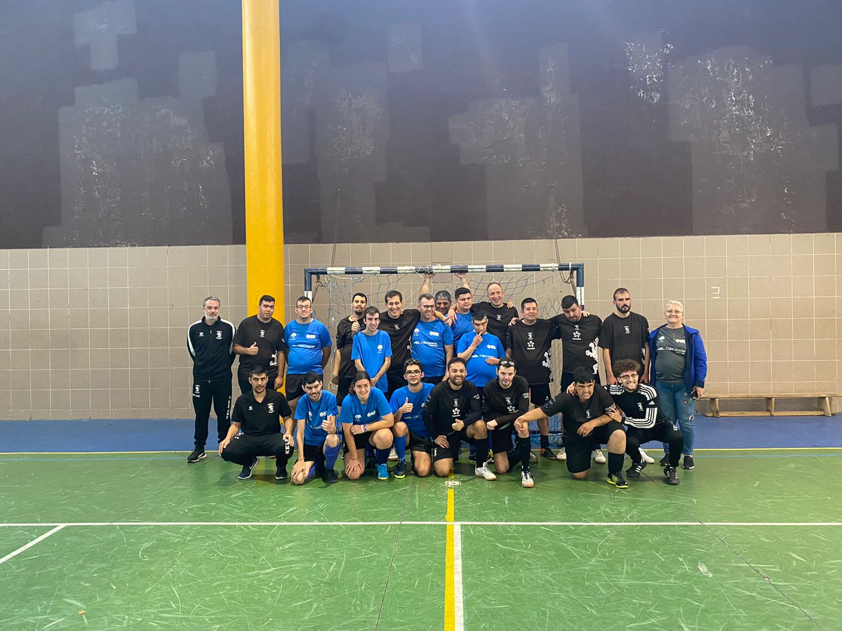 CD ADDin (@addincd) on Twitter photo 💥¡TARDE DE PARTIDO!⚽
🏆 Hemos tenido una de esas tardes que nos encantan con nuestros amigos del <a href="/IberiaToscal/">Tenerife Iberia Toscal 🦁🏴</a> ⚪⚫en nuestra cancha disputando un gran encuentro, donde como siempre, prevalece la deportividad y compañerismo.🤝🤝
<a href="/CDTFundacion/">Fundación Canaria CD Tenerife 🏴</a>
#ADDin #futsalparatod@s 💥¡TARDE DE PARTIDO!⚽
🏆 Hemos tenido una de esas tardes que nos encantan con nuestros amigos del <a href="/IberiaToscal/">Tenerife Iberia Toscal 🦁🏴</a> ⚪⚫en nuestra cancha disputando un gran encuentro, donde como siempre, prevalece la deportividad y compañerismo.🤝🤝
<a href="/CDTFundacion/">Fundación Canaria CD Tenerife 🏴</a>
#ADDin #futsalparatod@s