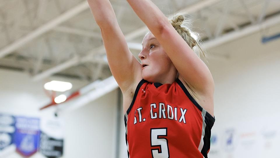 StCroixLutheran's tweet photo. Junior Laura Hauge made her 2,000th career point at last night's game vs. New Life Academy. Laura broke the all-time school record formerly held by Kayla Hulsebus (1920) and is now the top scorer at SCLA for boys and girls. Congratulations Laura! #WeAreStCroix #2000ptclub https://t.co/3GwTAlKFza