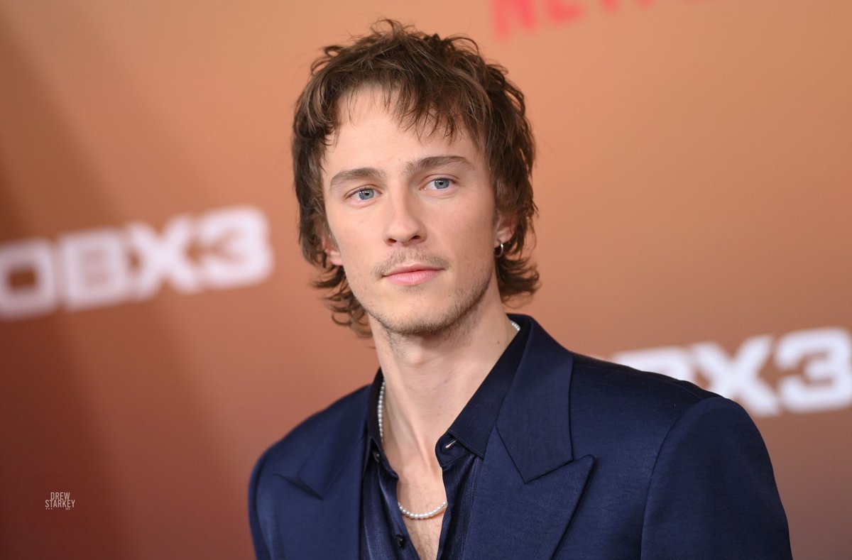 manu🧃 6 DIAS on Twitter "agora chega aqui galera da produção de