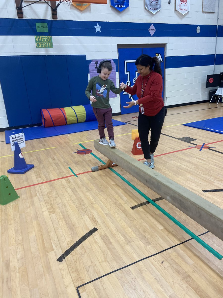 Thank you <a href="/BCEPhysEd/">BCE PE</a> for creating all magic for our kids .They are having so much fun this week in gym .<a href="/BearCreekElem/">Bear Creek</a> #BestatBCE