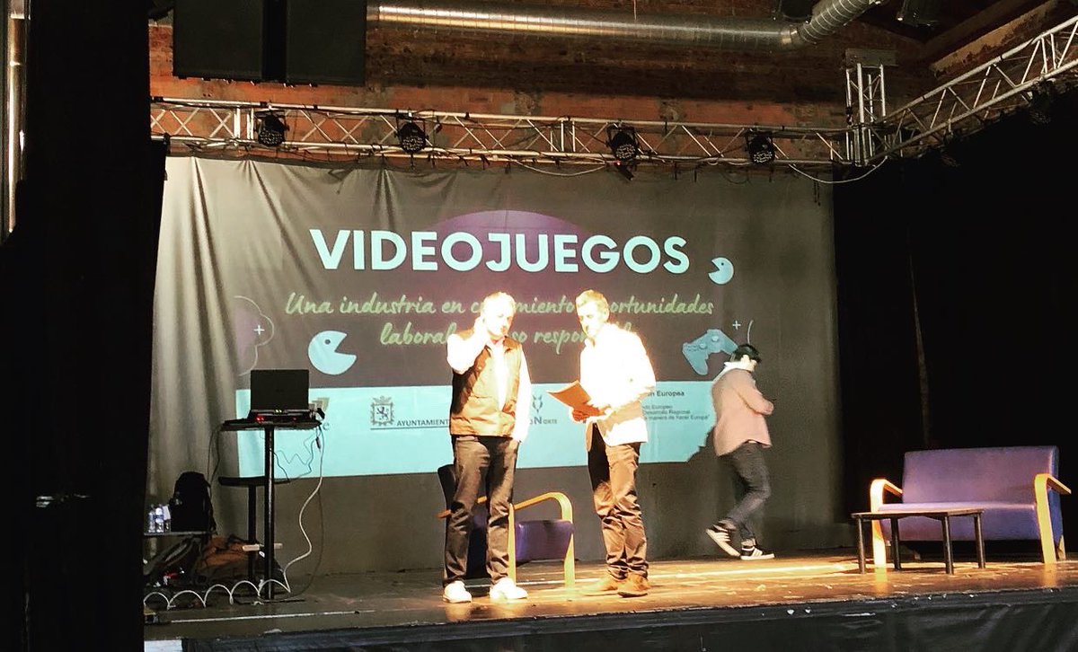 cma_leon's tweet image. Nuestros alumnos del #cicloformativodegradosuperior de #DAM asisten a un taller sobre #desarrollodevideojuegos en @unrealengine. Gracias!!!
#aprendiendodelasempresas