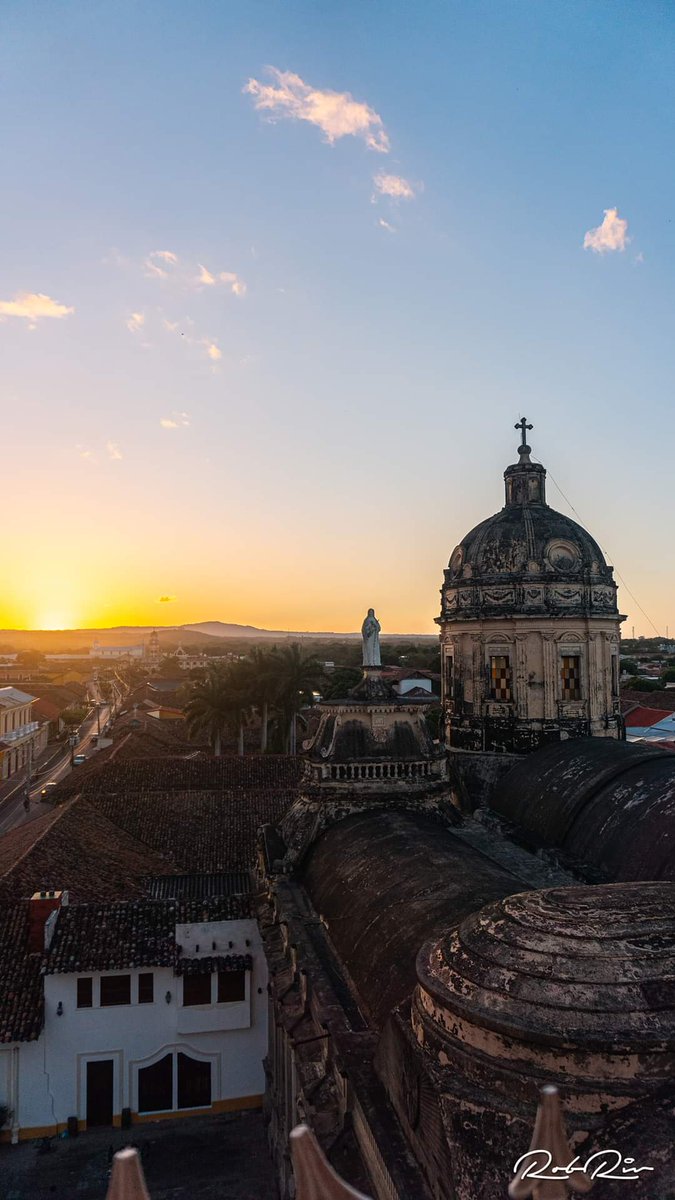 Que bonita es Granada y que precioso es nuestro cielo #Nicaragua

<a href="/Estrelladepaz07/">✨𝕰𝖘𝖙𝖗𝖊𝖑𝖑𝖆 𝖉𝖊 𝖕𝖆𝖟 🇳🇮</a> <a href="/FloryCantoX/">Flor y Canto 🇳🇮</a>