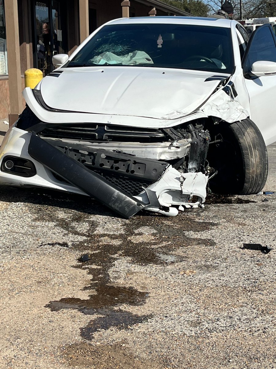 NW_VFD's tweet photo. Engine 44 recently responded to a motor vehicle accident at Veterans Memorial Dr and Frick Rd. No injuries were reported.  

#NORTHWESTFIRE #NWVFD #Engine44 https://t.co/OMm1zwmq9w
