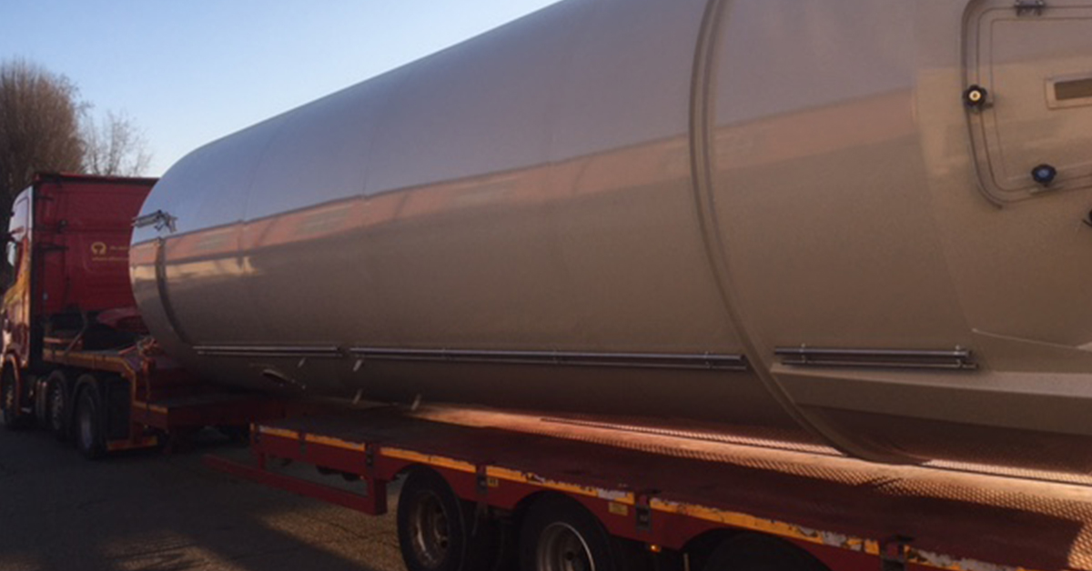 WWS_ALS's tweet photo. ALS UK and Italy worked together to ensure a smooth transit of a large mixer and various parts from Italy to Cheshire in the UK. #heavyfreight #heavyequipment #exceptionallycommitted https://t.co/dL2IrlNuDe
