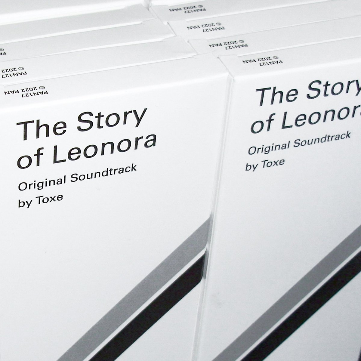 PAN_hq's tweet image. TOXE - The Story Of Leonora (PAN 127) @toxexe 

pan.lnk.to/TheStoryofLeon…

New release alongside film + sliding puzzle! The seventh edition of PAN’s Entopia soundtrack series.

Mastered by Rashad Becker 
Film &amp;amp; photography by Clemens Stumpf and Cleis Vandam
Design by @mechatok