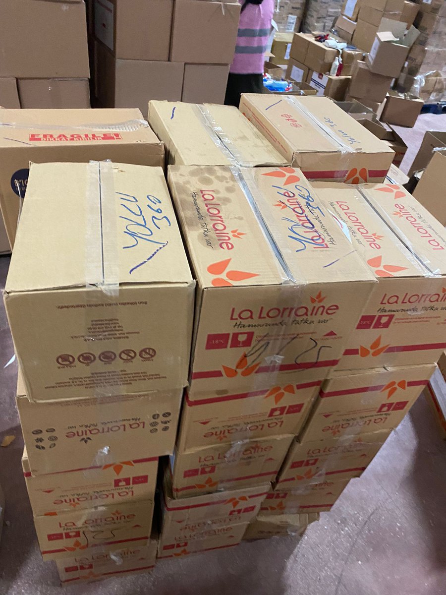 iyiinsanlar_org's tweet image. Yüzlerce kişilik yardım kolileri ve ısıtıcılar depomuza teslim edilmek üzere hazırlanıyor. Biz durmadan yardım ve iyilik yapmaya devam ediyoruz. 

Sen de bize gönüllü olarak katılmak istersen "Direkt Mesaj" üzerinden bize ulaşabilirsin! 

#Hatay #destek #koli #yardım