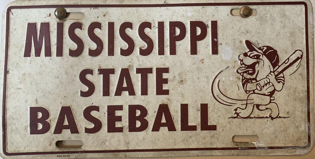 wtmclemore's tweet photo. Tradition like no other. Let’s go @HailStateBB #HailState #TheDude https://t.co/cen6Lp2Ay0