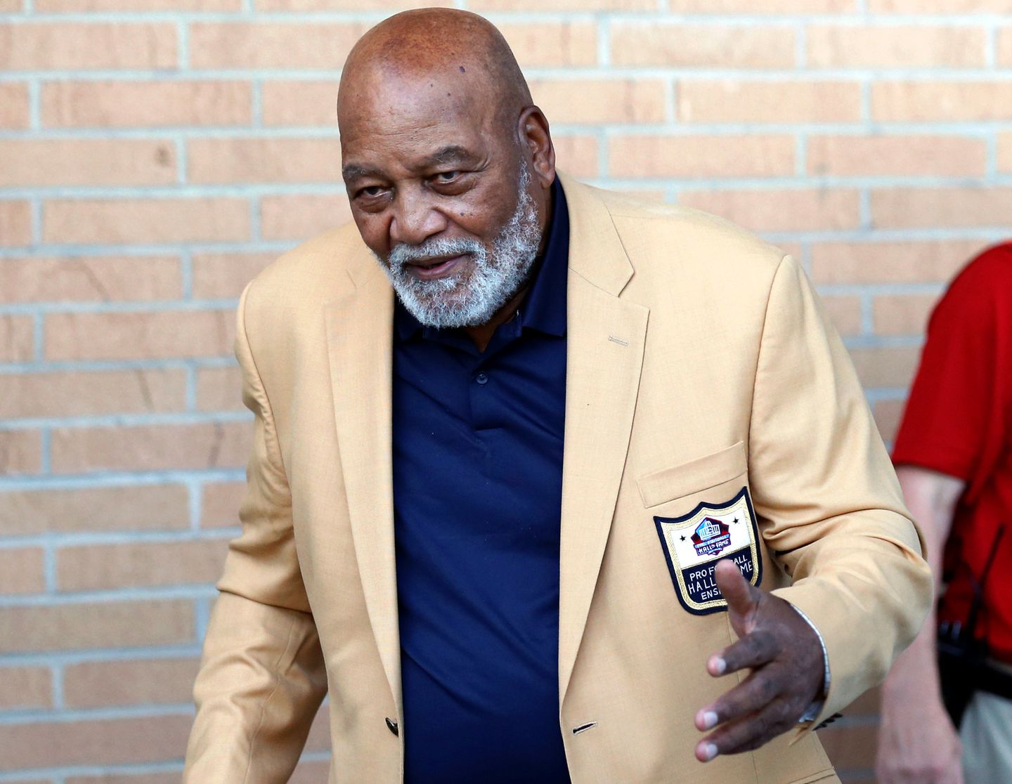 Happy 87th and 60th birthday to these two legends: Jim Brown and Michael Jordan. 