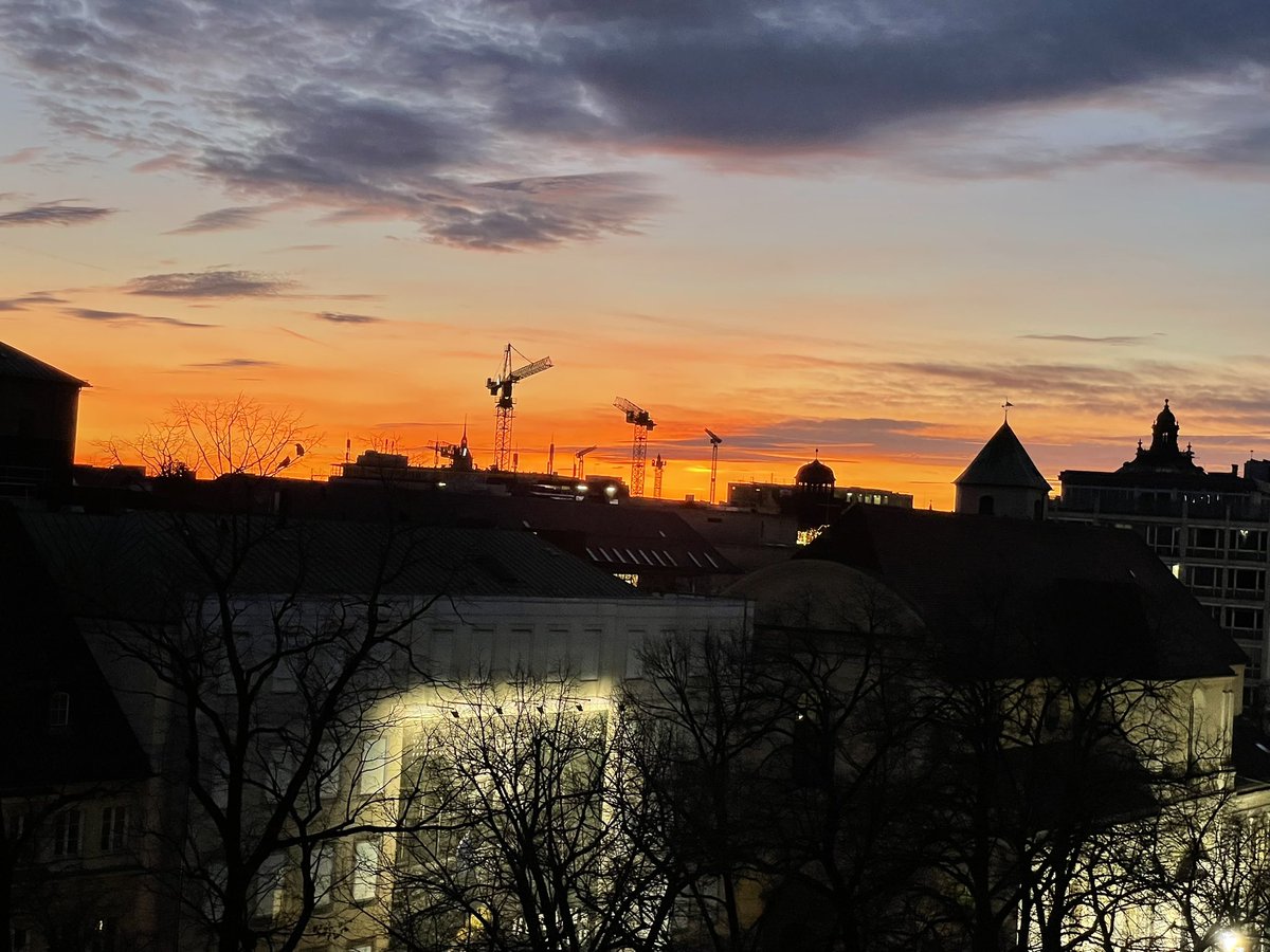 A very impactful day here at the #MSC2023 slowly comes to an end. Met and discussed with key policy makers, CEOs, entrepreneurs, think tanks and clean tech start-ups. Key take away: #EnergySecurity has never been higher on the agenda <a href="/Breakthrough/">Breakthrough Energy</a> <a href="/Siemens_Energy/">Siemens Energy</a> <a href="/IEA/">International Energy Agency</a> <a href="/IRENA/">IRENA</a>