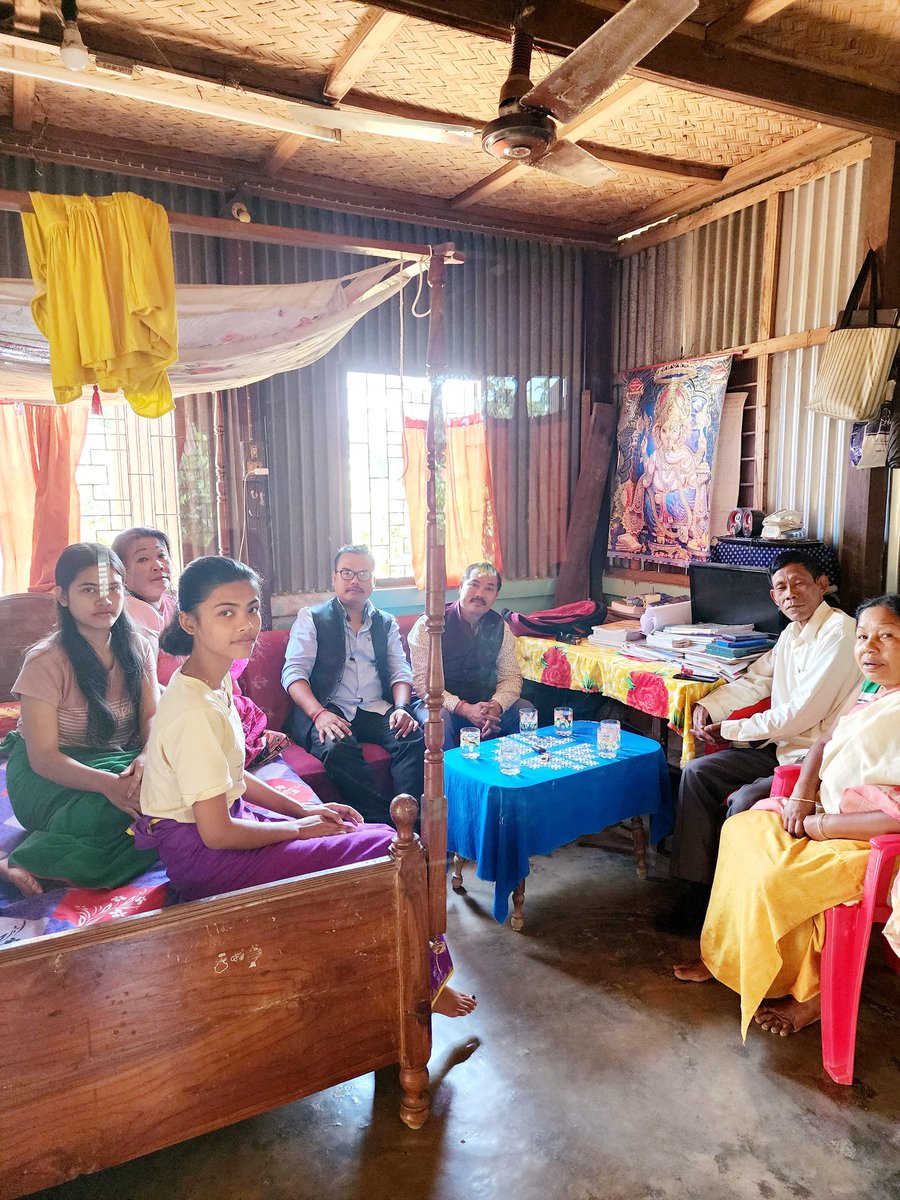 NNongpok's tweet photo. Another beautiful day to start with beautiful Smiles and beautiful people...

Spreading positivity and of course spreading #BJP all around 😊
#BJP4Tripura #love4indigenous #BJP4IND 
@Tejasvi_Surya @RajuBistaBJP https://t.co/xknSai5q4q