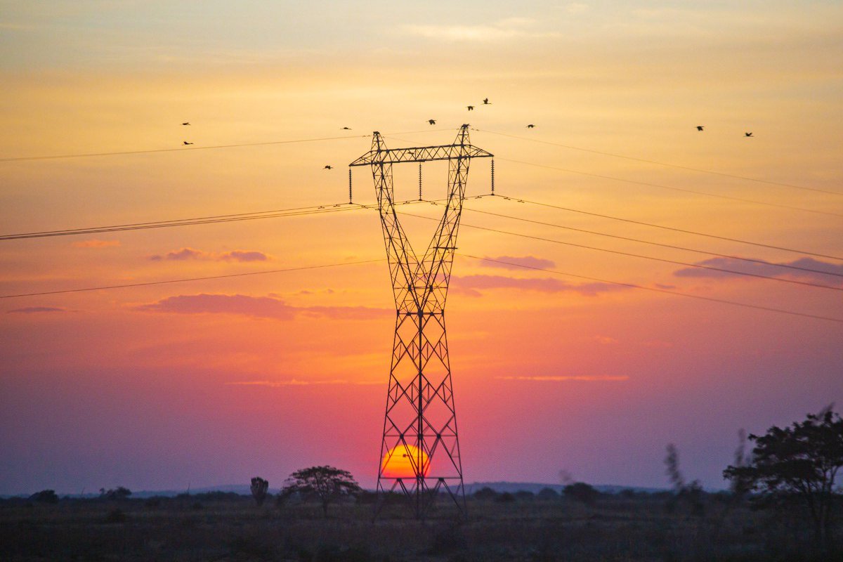 MahimbaliK's tweet photo. #Tanzania needs more investments in the energy sector.
#KeyNumbers:
1.Tanzanian population: 61M
2.Maximum electricity demand: 1,366 MW
3.Installed capacity: 1,816 MW
4.Ambition by 2025/26: 5,000 MW
5.South Africa Population: 59M people
6.South Africa installed capacity: 64,500 MW https://t.co/cdExsf00uR