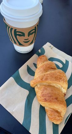 chi__yoda's tweet photo. Hope is a good breakfast, but it's a bad supper. 🥰 https://t.co/sWrk1QVgpF
