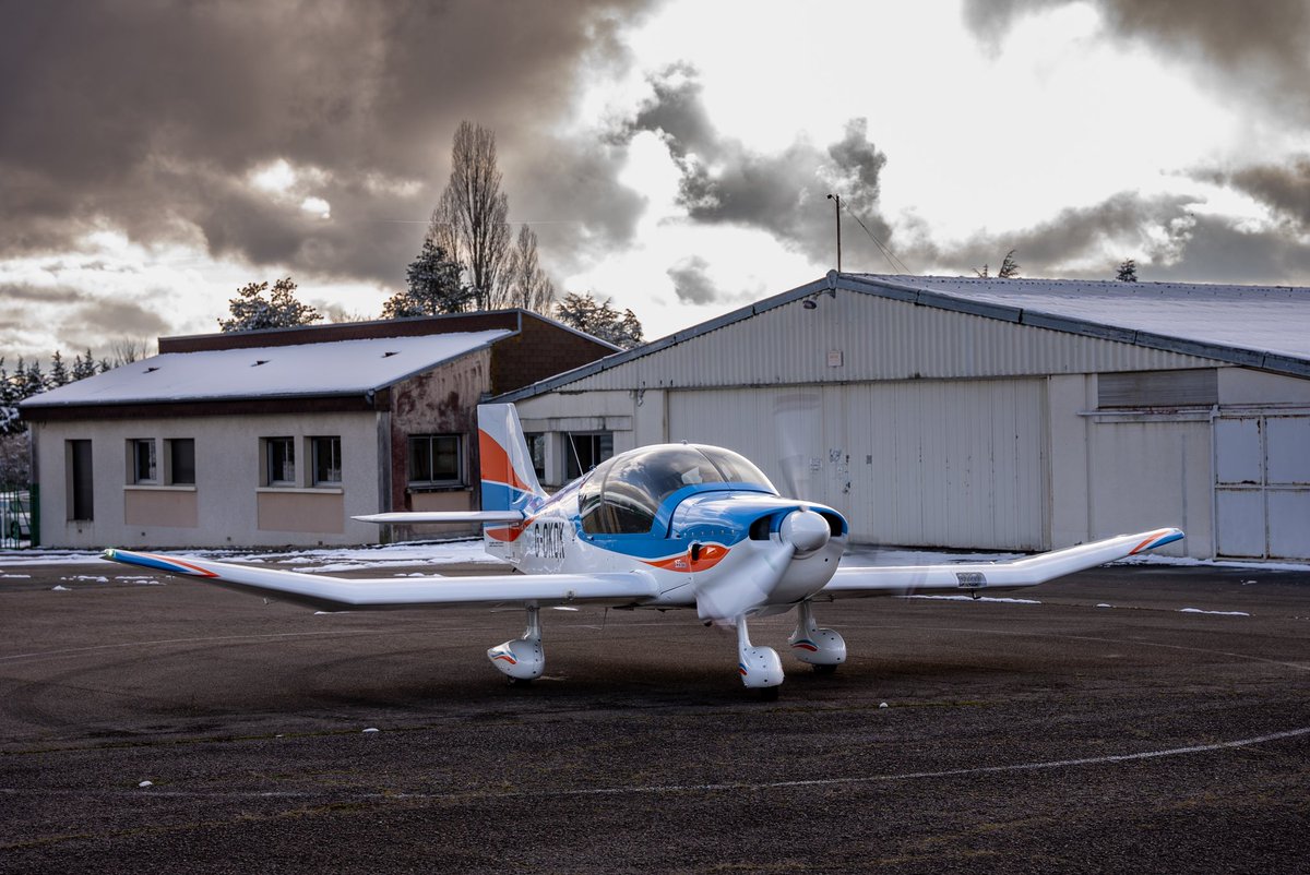 RobinAircraft's tweet photo. En attendant les beaux jours ⛅️ 

#aviation #dr401 #robinaircraft #madeinfrance #avion https://t.co/9fZ7ngS2kK