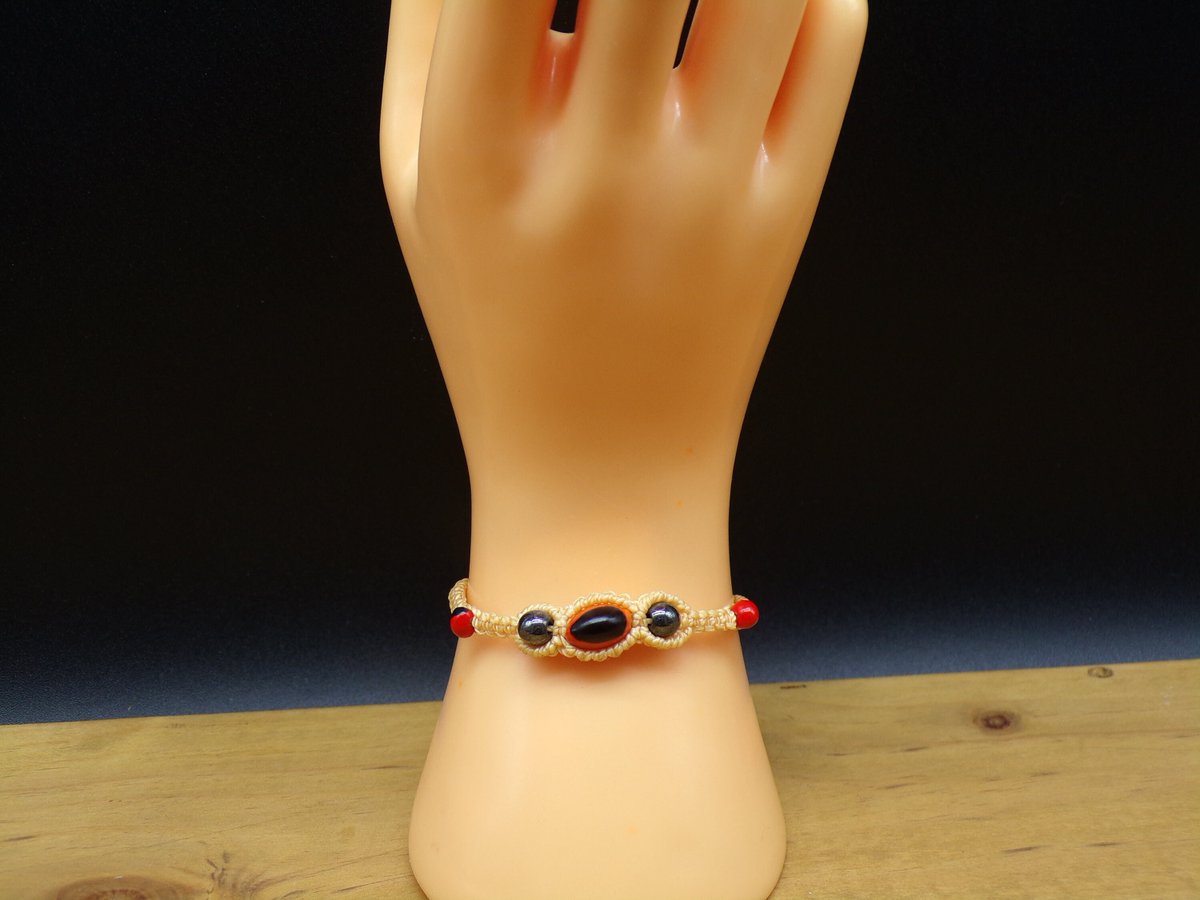MysticalAndes's tweet photo. Quiero compartir lo último que he añadido a mi tienda de #etsy: Macrame bracelets natural seeds. Good luck charm bracelet. Boho string bracelets. Lucky charm bracelet. Grounding bracelet. Balance Bracelet https://t.co/g235prT9us #semilla #suerte #negro #si #mujer #atad https://t.co/eMxe0gTzjV