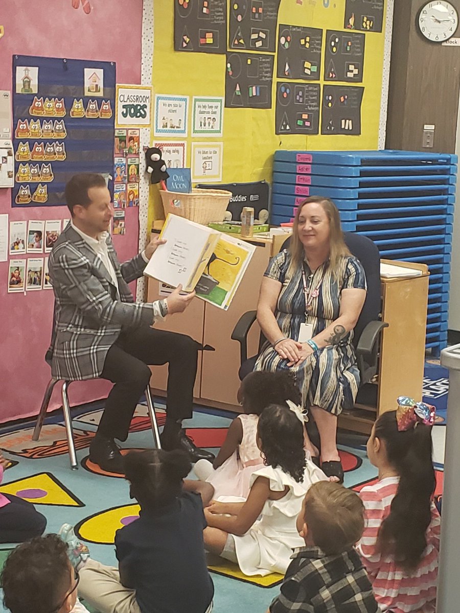 BCPS Head Start/VPK (@bcpshdstrtvpk) on Twitter photo What a great morning at CSE! Rep. <a href="/JaredEMoskowitz/">Jared Moskowitz</a> and <a href="/bcps/">Bonde das cocotasded</a> Board Member <a href="/lorialhadeff/">Lori Alhadeff</a> read Pete the Cat to our amazing Head Start children! ♥️📚♥️<a href="/FlaHeadStart/">FL Head Start Assoc.</a> <a href="/HeadStartgov/">Office of Head Start</a> <a href="/LoriCanning/">Lori Canning</a> <a href="/drnmancini/">Dr. Nicole M. Mancini, CCC-SLP</a> <a href="/Johnjsully/">John J Sullivan</a> @BCPSAssocSupt What a great morning at CSE! Rep. <a href="/JaredEMoskowitz/">Jared Moskowitz</a> and <a href="/bcps/">Bonde das cocotasded</a> Board Member <a href="/lorialhadeff/">Lori Alhadeff</a> read Pete the Cat to our amazing Head Start children! ♥️📚♥️<a href="/FlaHeadStart/">FL Head Start Assoc.</a> <a href="/HeadStartgov/">Office of Head Start</a> <a href="/LoriCanning/">Lori Canning</a> <a href="/drnmancini/">Dr. Nicole M. Mancini, CCC-SLP</a> <a href="/Johnjsully/">John J Sullivan</a> @BCPSAssocSupt