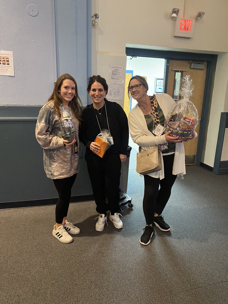 KimKcheesman's tweet photo. Great gifts for our Woodbury teachers!! Thank you to our Woodbury administrators and coaches for these great giveaways!! @WoodburyCitySch #woodburypride #woocamp https://t.co/46saspkjox