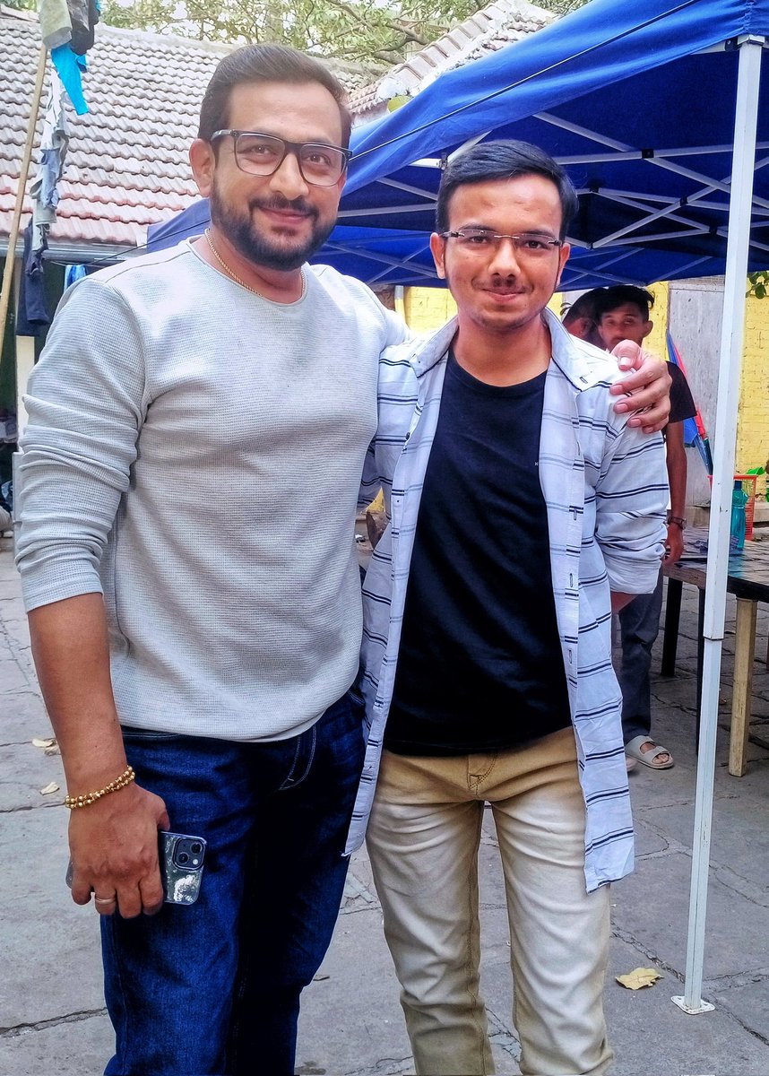 KunalGavit10's tweet photo. 1/2 DREAM COME TRUE..🥺

Not getting from where to start..
First of all Happy Birthdayyy Favouritee @prasadoak17 ❤️

9.2.2023 Bestt Day in life..🤌🏻
It's been a week passed now still won't believe.. Waiting for that moment over the years has finallyyy arrived.. MET HIM.. https://t.co/XzdgmTVfhV