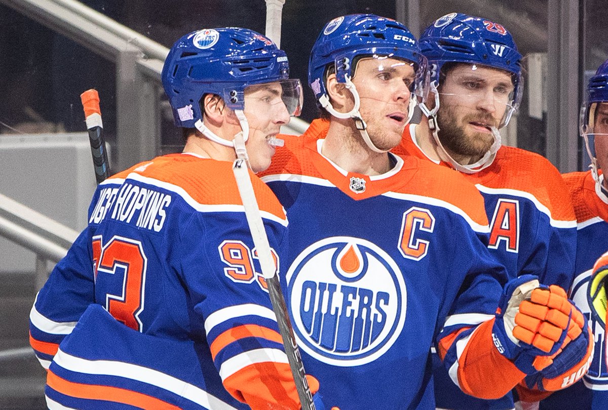 SNstats's tweet photo. Connor McDavid - 4 points shy of 800

Leon Draisaitl - 4 points shy of 700

Ryan Nugent-Hopkins - 6 points shy of 600

#LetsGoOilers https://t.co/dTwOPPy1tp