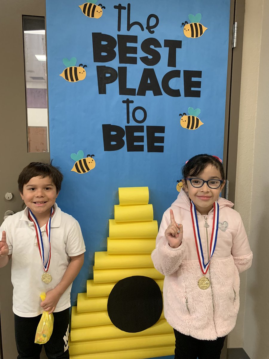cperez_phe's tweet image. PHE Math Bee Winners! 🐝✨Congrats 2nd Grade! 💜✨ @PurpleHeart_ES #TeamSISD #MathBee