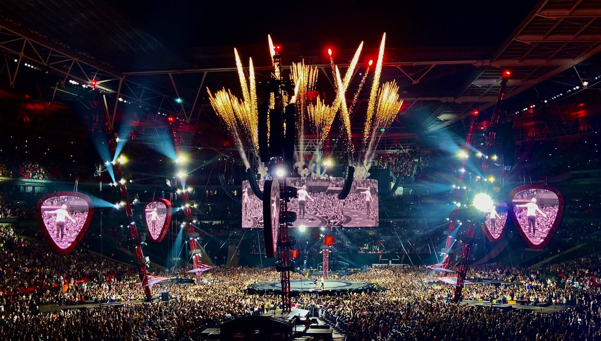 Happy birthday <a href="/edsheeran/">Ed Sheeran HQ</a> !!!🎉🎉🧸 Thanks for all.❤️
Can’t wait to see you again! I hope you will come to Italy soon! 🇮🇹❤️

📸Wembley 29.06.2022