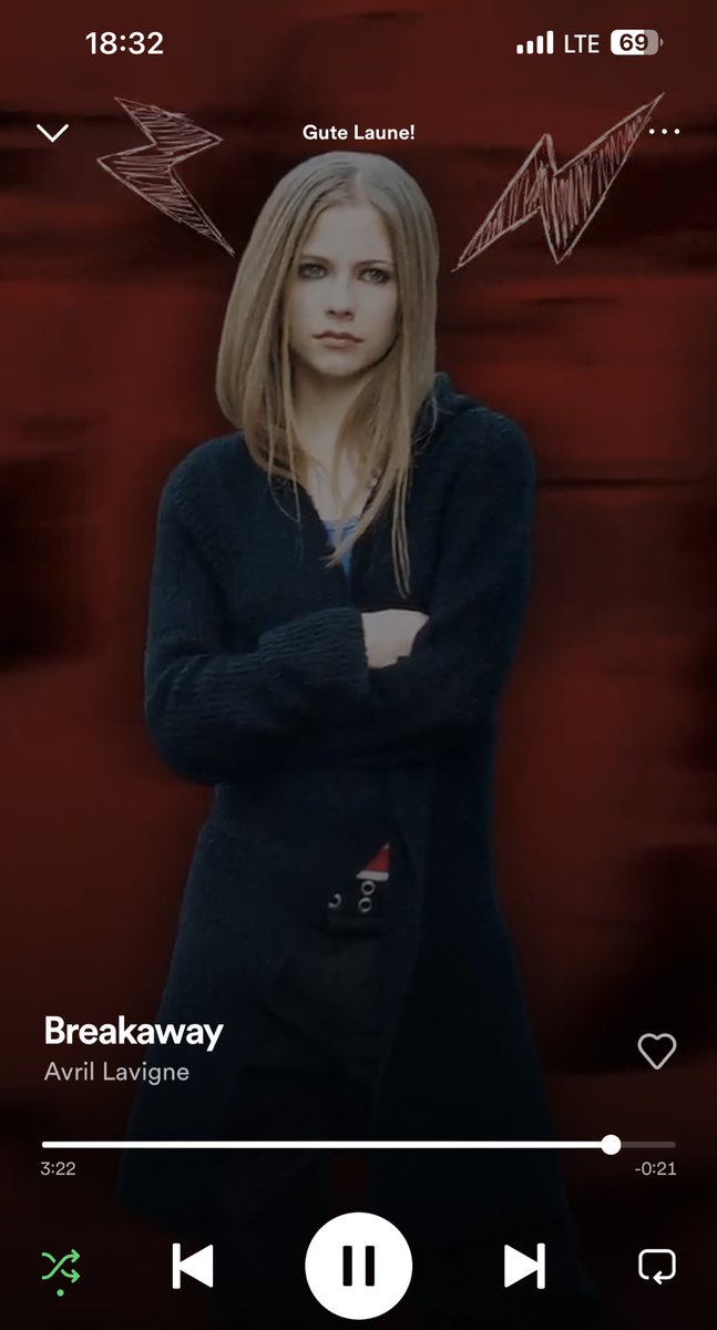 profbIack's tweet photo. Der Fakt, dass Avril Lavigne 38 Jahre alt ist, haut mich um. Back listening to teenage songs und diesen hier fühle ich besonders. Wollte ich mal mitteilen. https://t.co/jNxNeq7yVw