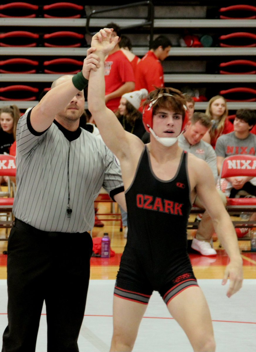 ozarkwrestling's tweet photo. Time to toe the line at the Class 4, District 3 Championships starting today at Ozark, HS, 5:30. These guys are ready!  Thankful for opportunities! @OzarkHS @OzarkTigers https://t.co/L2zT7APltk