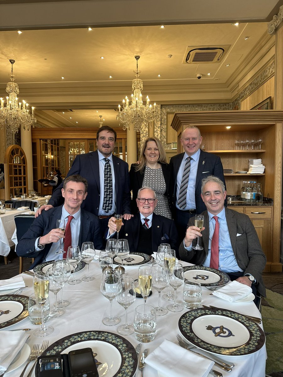 Giles English - Yard-O-Led tweet media