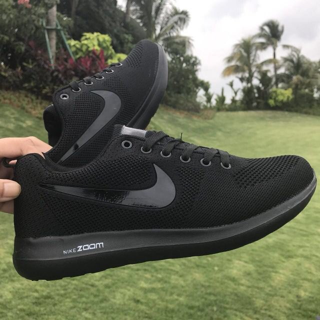amstore_sd's tweet photo. Nike Air Zoom full black 🌚🔥
High Quality 🛑
Sizes: 41/42/43/44/45
Price 10,500 SDG 
توجد خدمة توصيل داخل ولاية الخرطوم 🚚 
تأكيد الطلب عن طريق ال DM او عن طريق رابط رابط الوتسب https://t.co/8RFLc6akHt https://t.co/71zS4QPBHE