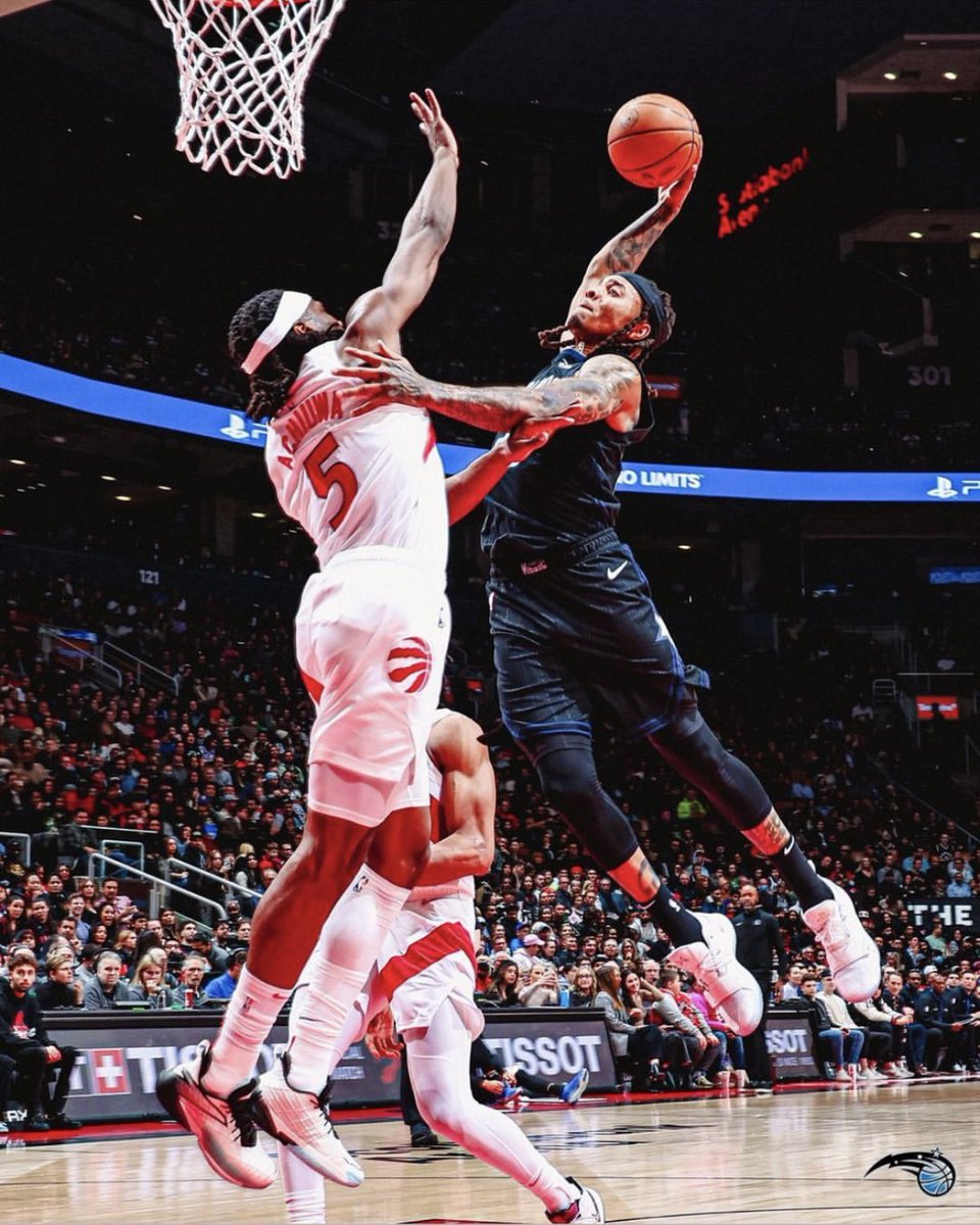 LoganHardie9's tweet photo. @MarkelleF is mad at the damn rim this year https://t.co/BVDxZeultK
