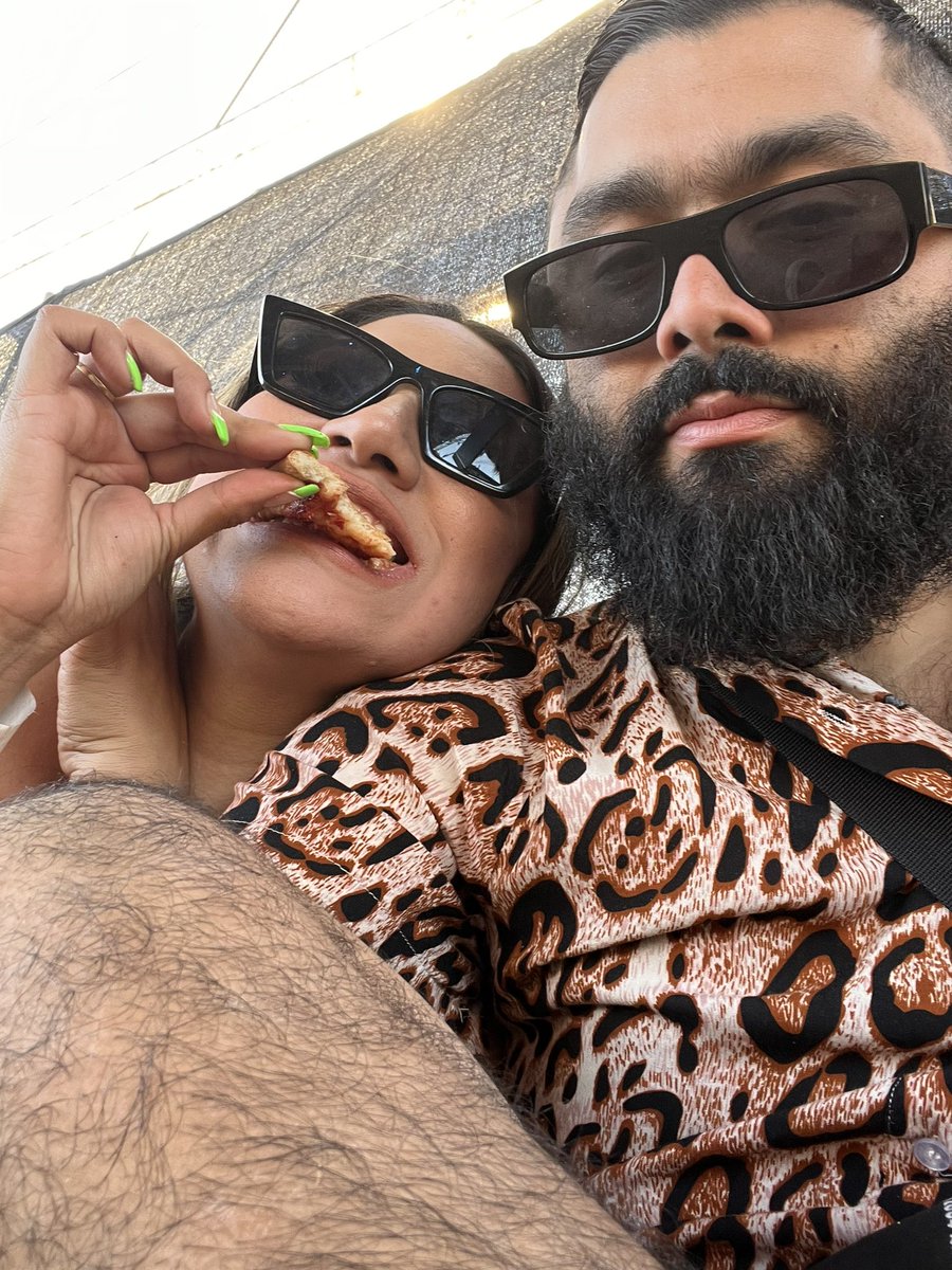 jayy7431's tweet photo. Happy birthday to my best friend @Agaribay17_ cheers to more life π₯#WeGettingOld π https://t.co/svcDzcmIBQ
