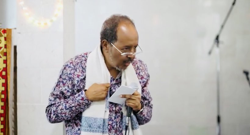 sahanonlinecom's tweet photo. ‘Soomaliland waa inay dhageysataa rabitaanka dadka reer Sool. Midnimo ayaan rabnaa dadka laguma colaadinkaro, sida idinkaba aan la idinku colaadinin aragtidiina gooni u goosadka’

Xasan Sheekh Maxamuud https://t.co/WMCHt9lway