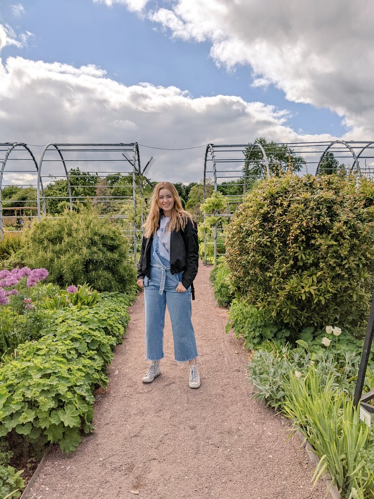 Interested in volunteering in sustainability with the ASCP? Come hang out with Lauren on zoom for the first EcoReps meeting of the semester at 3:30 TODAY! 

Link : ucdenver.zoom.us/my/ecoreps 🪱🌿