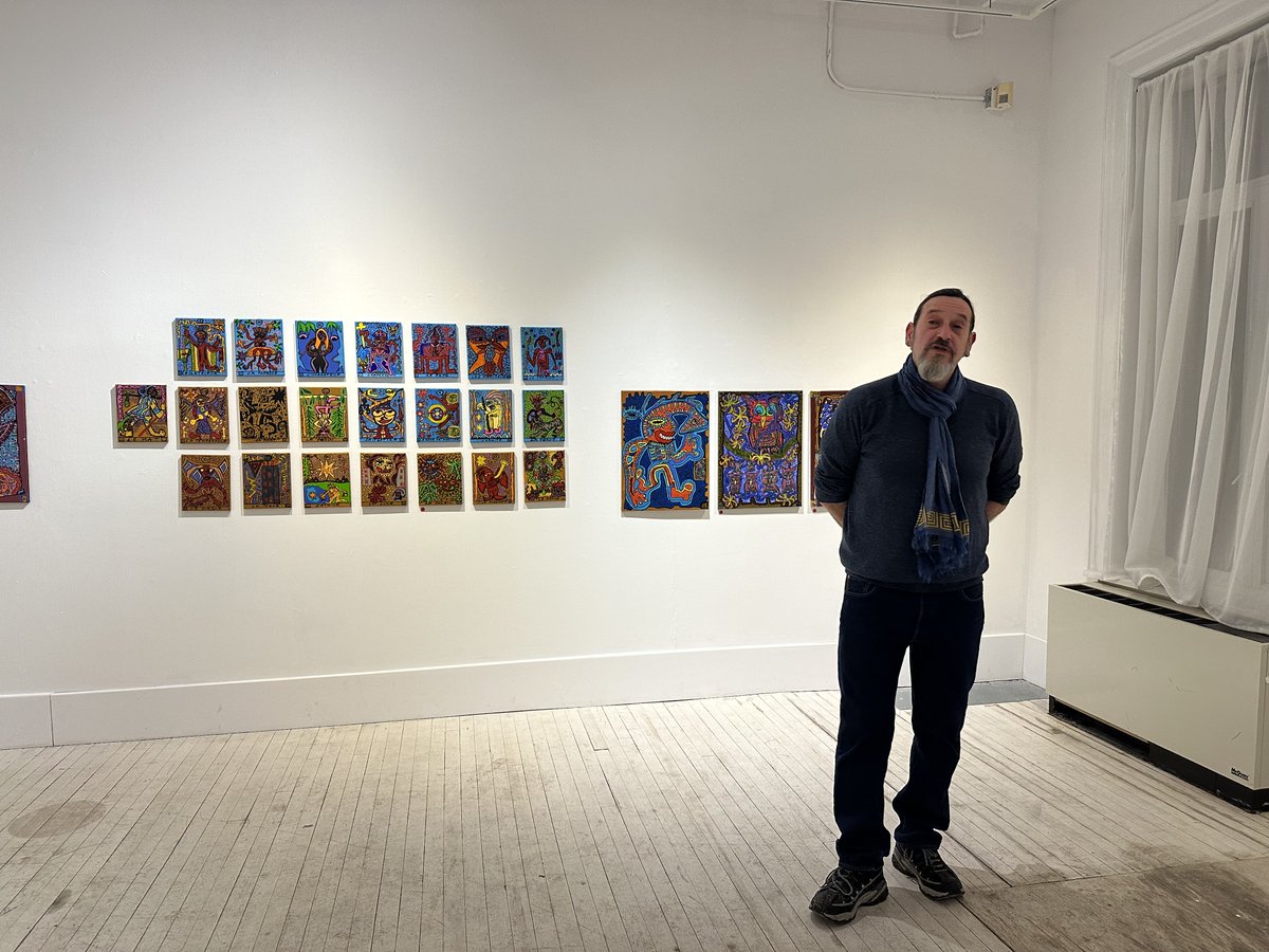 francemanitoba's tweet photo. Vernissage de l'exposition "En dehors!" de l'artiste 🇫🇷 Seream à la @MDAvisuels de #Winnipeg. Un travail de figuration libre. #Inspirations #multiculturelles. @FCCulture_ @francetoronto @JEGhia https://t.co/RZUbeqQDix