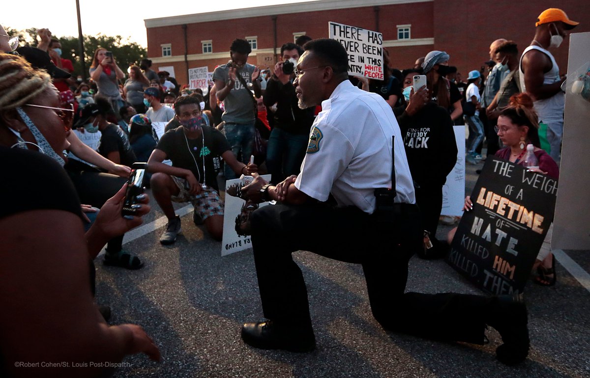 kodacohen's tweet photo. #Ferguson announces resignation of police Chief Frank McCall, names Capt. Harry Dilworth interim chief, via @ladytiamoyo. Dilworth's interaction with protesters has been notable. https://t.co/BBtPvv10sM https://t.co/VO1e3ZdCFV