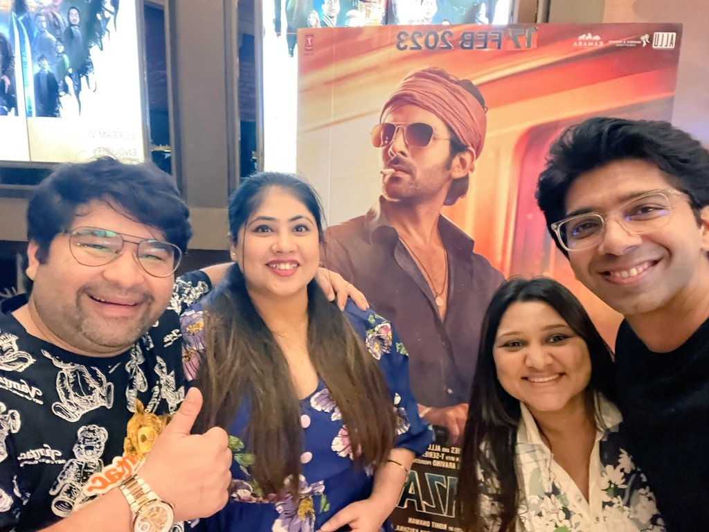 Hey! Beautiful people, do watch my next #shehzaada in theatres near you! What a fun filled screening night! ✨

#KartikAaryan #KritiSanon #BhushanKumar #bratfims #ramarafilms #sunnyhinduja #PareshRawal #ankurrathee