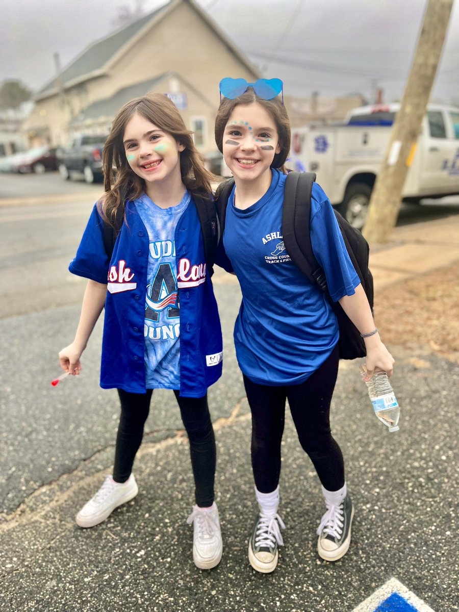 These Clockers are ready for Spirit Day 💙❤️