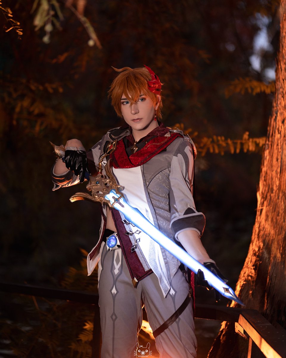 riele_cosplay's tweet photo. Have you seen @GenshinImpact live? Here is a best boy picture #childe #Genshinlmpact https://t.co/DUahbpCxW8