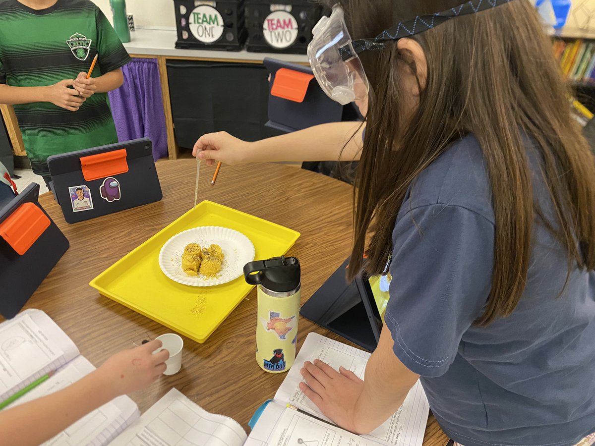 sunnyinscience's tweet image. McA scientists using models to investigate slow changes to Earth’s surface 💨🌊🧊 #iconicMcA #LISDscience
