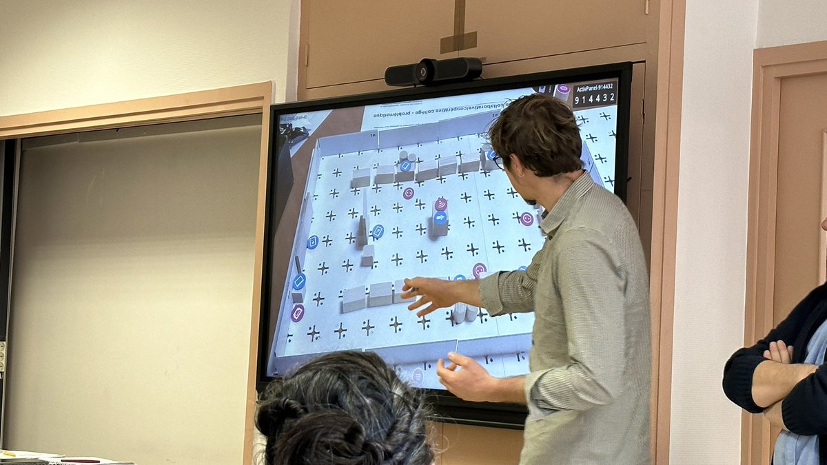 DaneTlse's tweet photo. Formation « Repenser les espaces scolaires, avec le numérique », avec notamment la découverte d’#Archiclasse et la prise en main d’#ArchiLab d’@Edu_Num pour que les équipes pédagogiques conceptualisent et modélisent leur projet. 
#ClimatScolaire #Pédagogie #ArchiStart https://t.co/0729RMOzJJ