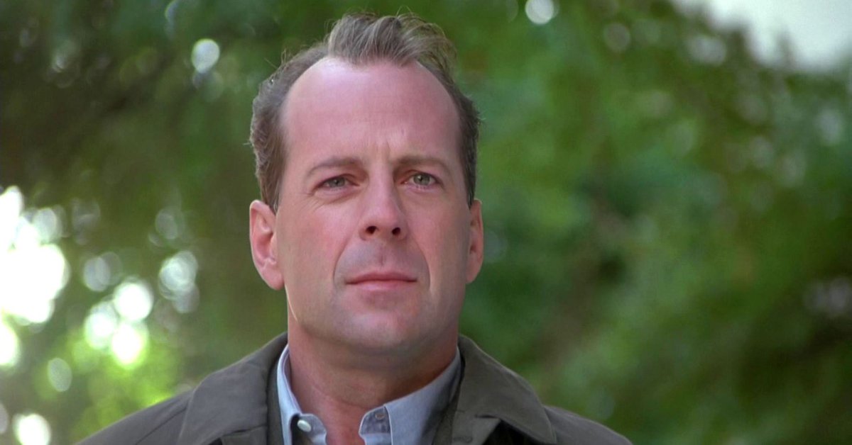 Ei_Nerd's tweet photo. Bruce Willis: família divulga que ator está em estado avançado de demência https://t.co/geio5YfQZt https://t.co/IXEm0lEQCm
