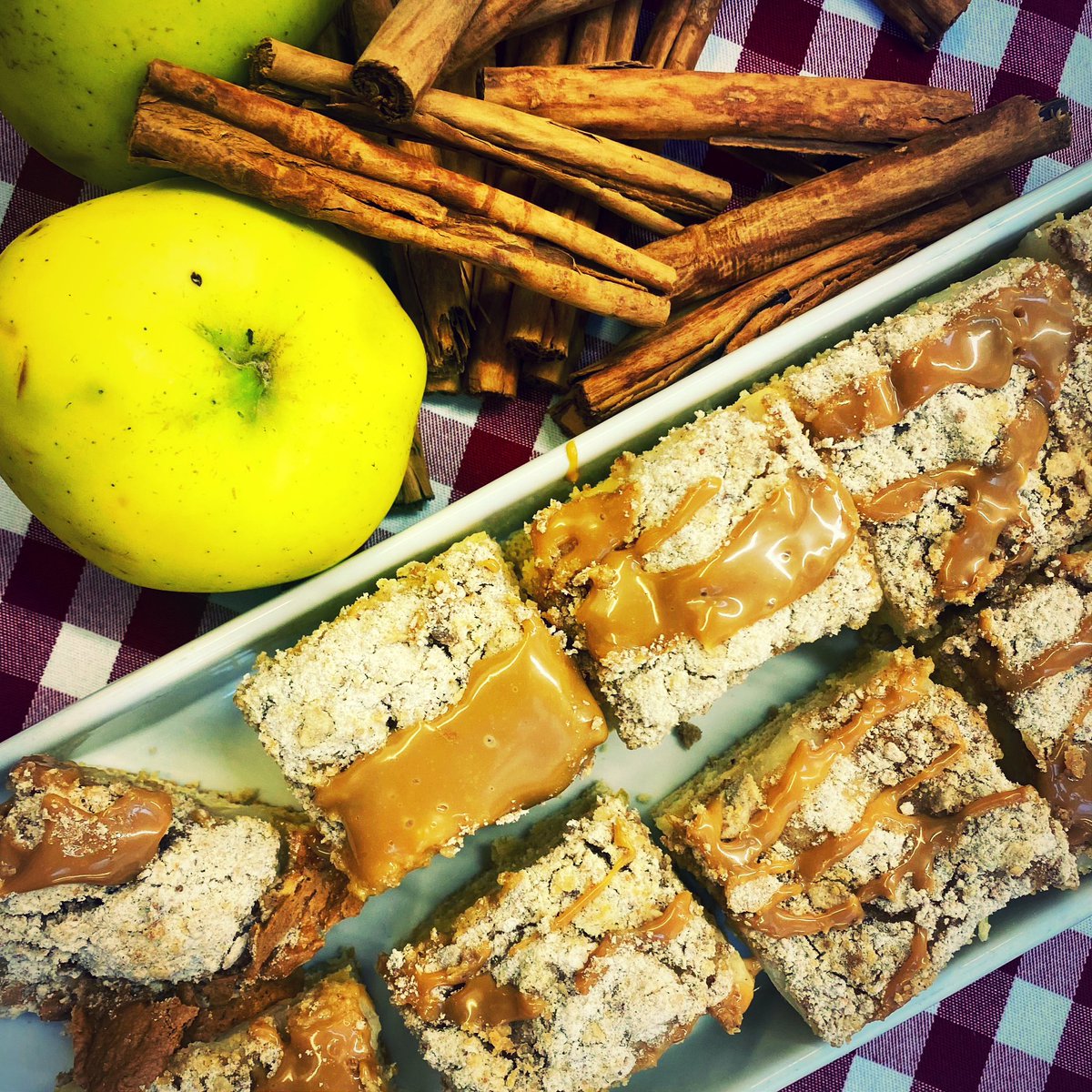 robdudley89's tweet photo. Brilliant food today from Sue and the King Henry’s team! Brazilian Themed lunch 🇧🇷@KHVIIIJunior @KHVIIISchool @HolroydHowe @SueSimp19472824 @HowsonHelen @jmccarrollangel @ESweeting87 https://t.co/YeopCbb4Eq