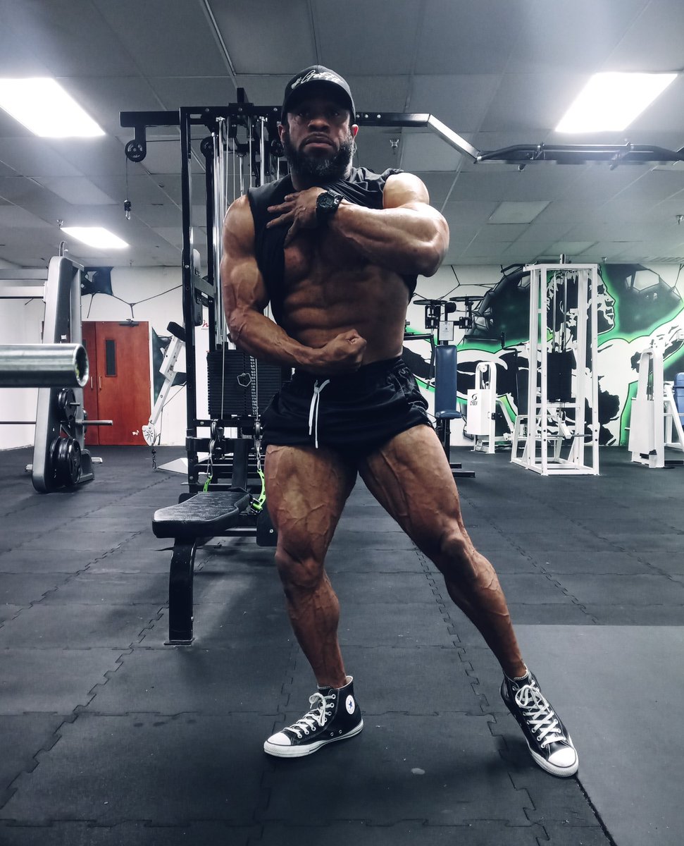 SirRingo1's tweet photo. #Flexing #Fitness #FitnessModel #PersonalTrainer #AdultContent #XXX #Onlyfans #MenOnOnlyfans #OnlyfansProm #MaleModel Follow me on IG @mr_get_fit_usa or https://t.co/ZlD863vQai for xxx adult content. https://t.co/L5rb4uX5Uh