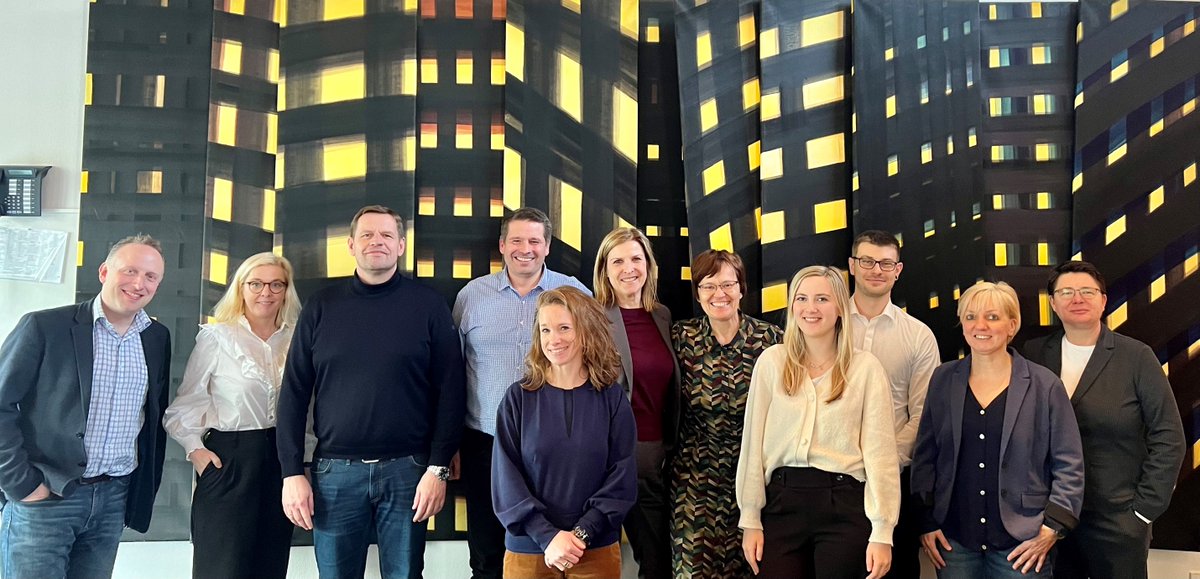 Spannende Themen standen auf der Agenda der vergangenen Sitzung der Kommission Kundenzentriertes #Marketing. In der Sitzung ging es unter anderem um die Themen Web TV, Social Media, Abomarketing und Newsletter: deutsche-fachpresse.de/news/kommissio…
#fachpresse #fachmedien