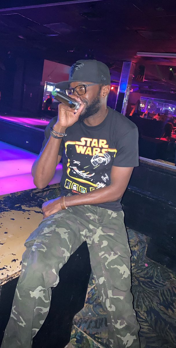 djsmuve706's tweet photo. I made this Job Look Wayyy Too Fun & Easy 💪🏾 #FavoriteClub #BootyClub 💵💴🤑 https://t.co/dgjqS1uKSm