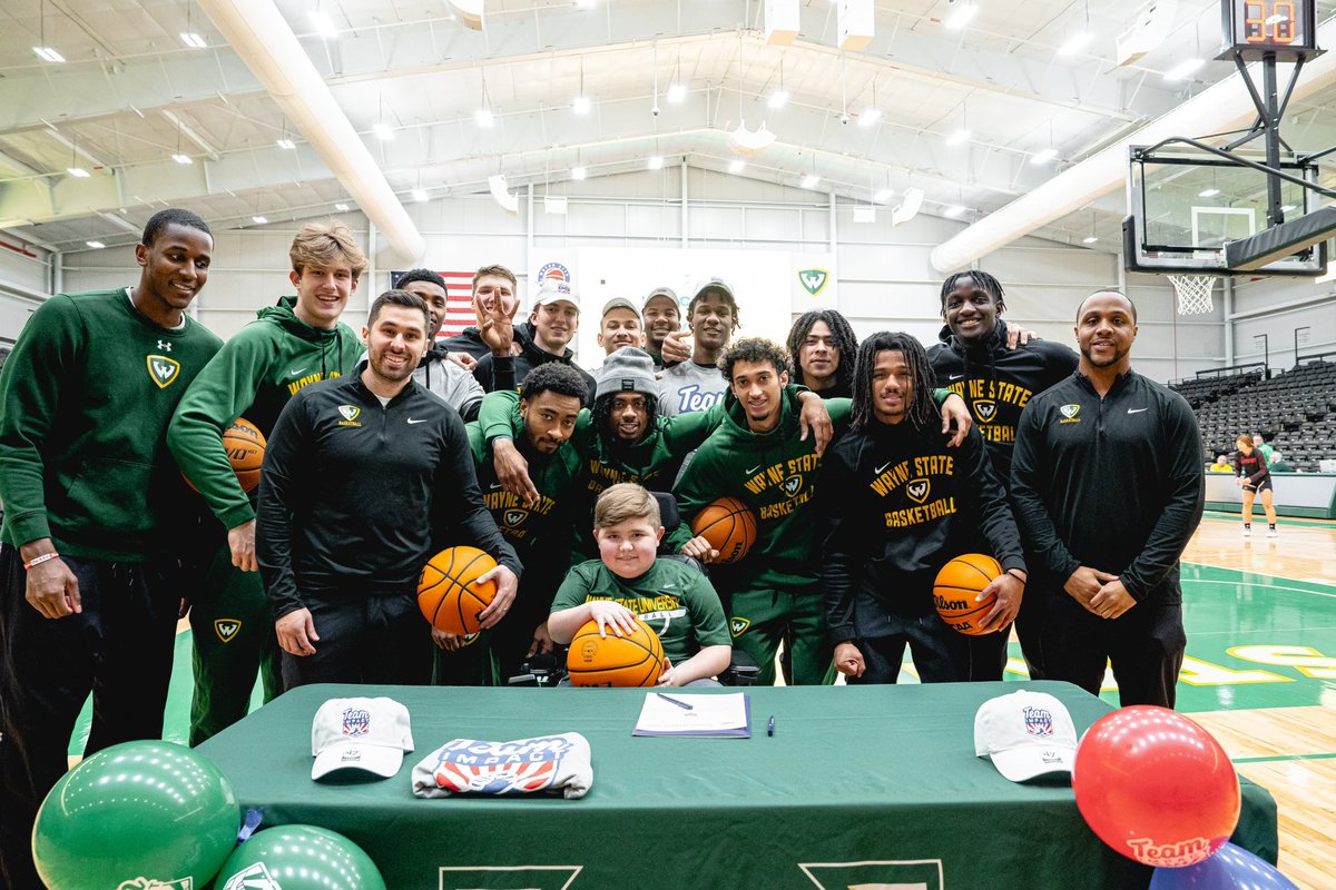 waynestwarriors's tweet photo. At a ceremony and press conference prior to tonight’s game, Head Coach Smothers announced the signing of Nate to the Men’s Basketball Team. Welcome to the Warriors Nate! #ThisIsOurDetroit https://t.co/0Iw450dB2z
