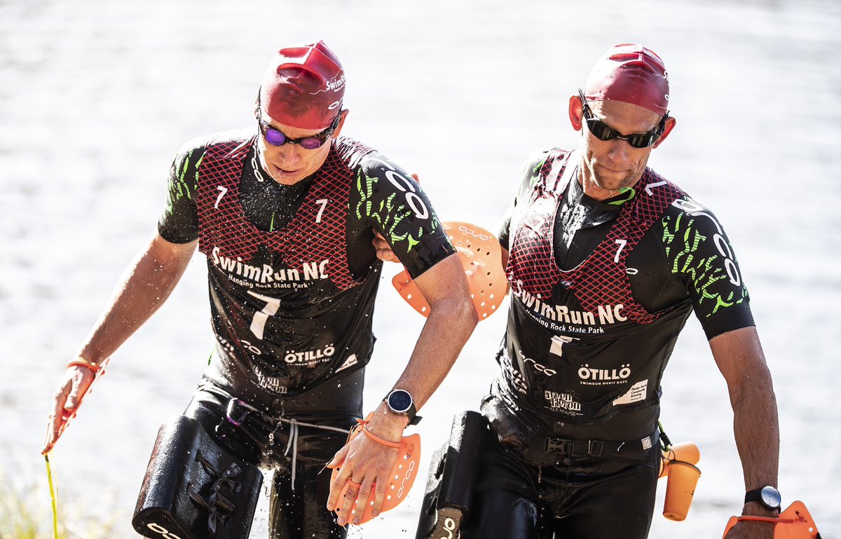 That day when @jarrodshoemaker emerged from the uniquely cold water disoriented and @starykowicz had to give him a lending hand. They went on with perseverance and won #swimrun #swimming #running